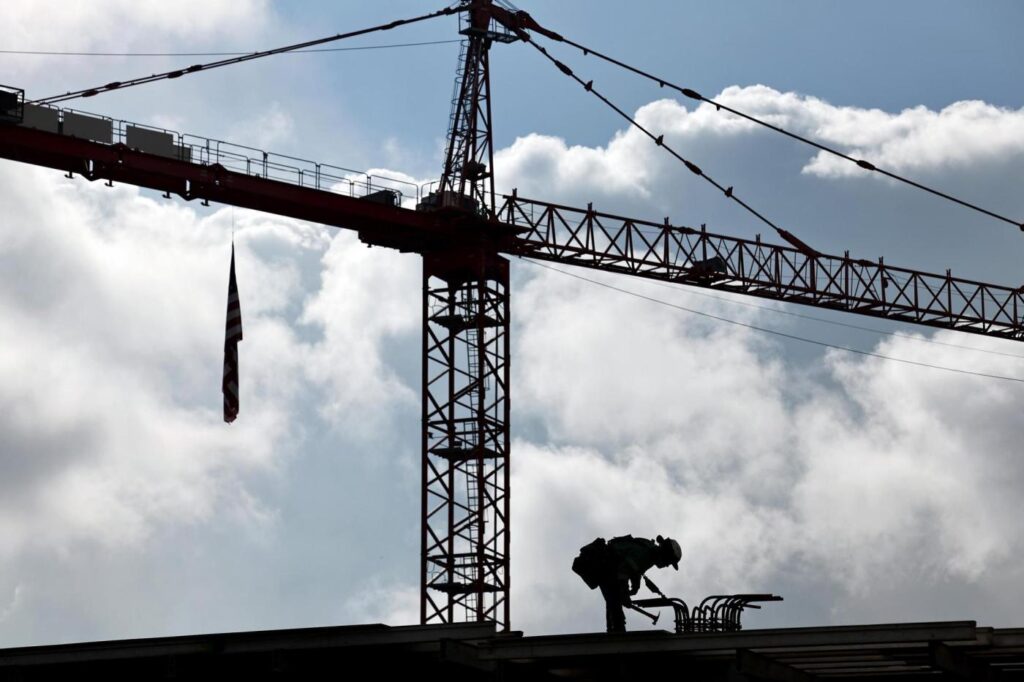 202510300400-MCT-PHOTO-US-NEWS-MAYORS-HOUSING-SHORTAGE-1-GET