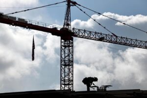 202510300400-MCT-PHOTO-US-NEWS-MAYORS-HOUSING-SHORTAGE-1-GET