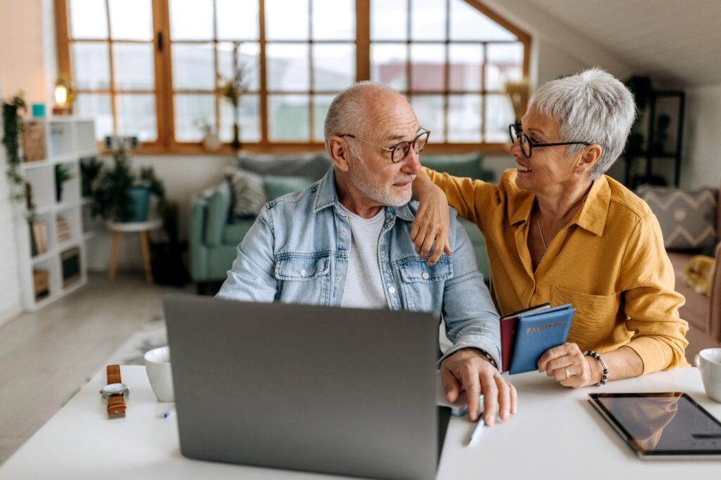 op-resize-url-https-g-foolcdn-com-editorial-images-844913-senior-couple-laptop-gettyimages-149283172