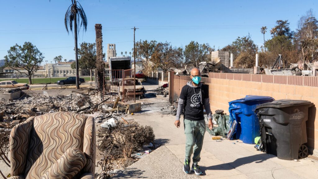 88047440007-2025121525-usat-sh-altadena-hoo-4357-copy
