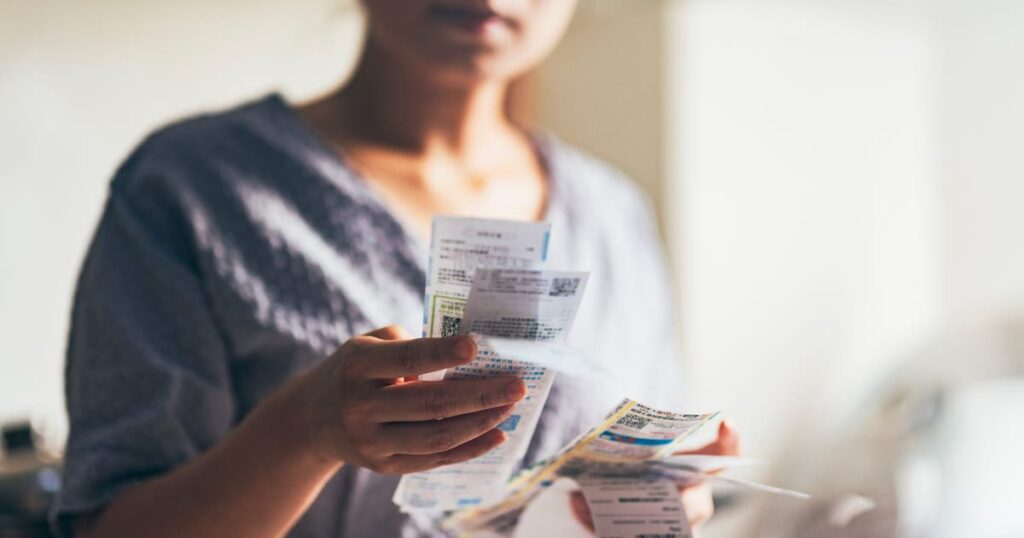 women-receipts-getty-scaled