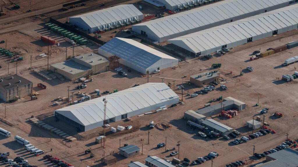 88311602007-20250808-t-181220-z-1412633147-rc-203-gap-2-d-8-y-rtrmadp-3-migrationusatexas