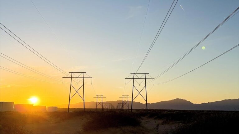 88778308007-el-paso-electricpower-lines