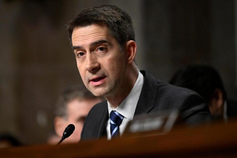 Congress-Intelligence-Director-9542-1