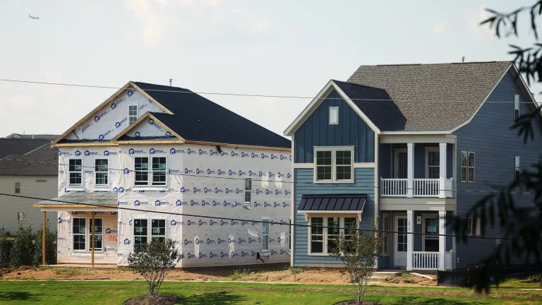4% Mortgage Rates Resurge: Impact on New Home Prices Uncertain