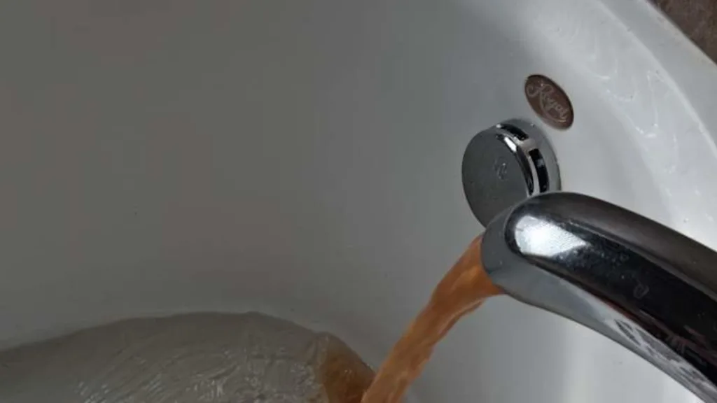 Brown Water Complaints Surge in Houston: What's Behind This Crisis?