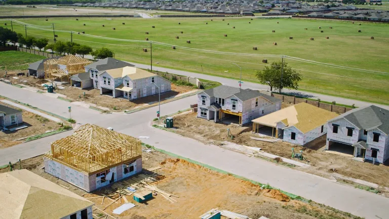 North Texas Rental Market Surges Amid Infrastructure Concerns
