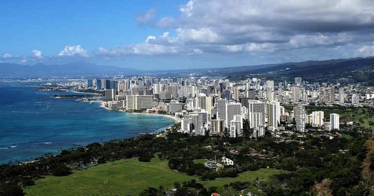 Honolulu Ranks Low for Retirement, Yet Kūpuna Celebrate Their Island Life