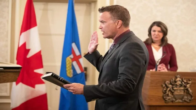 UCP Crisis: Can Premier Smith Survive Fallout from Referendum?